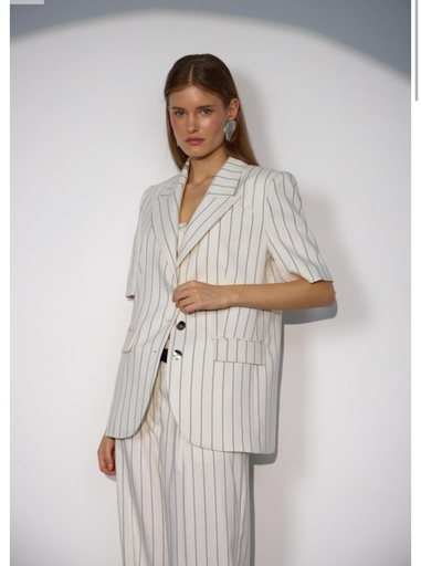 [25S1577] Elegant and Comfortable Blazer